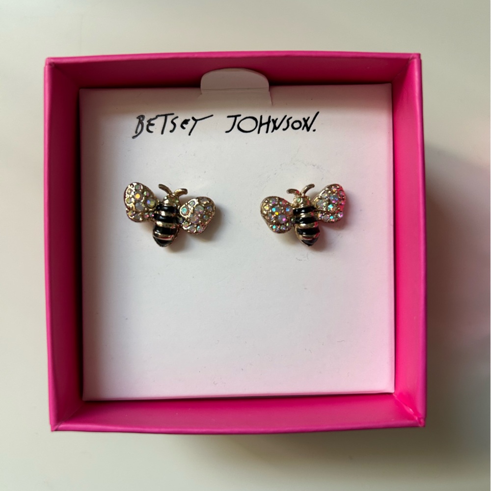 Betsey Johnson bee earrings